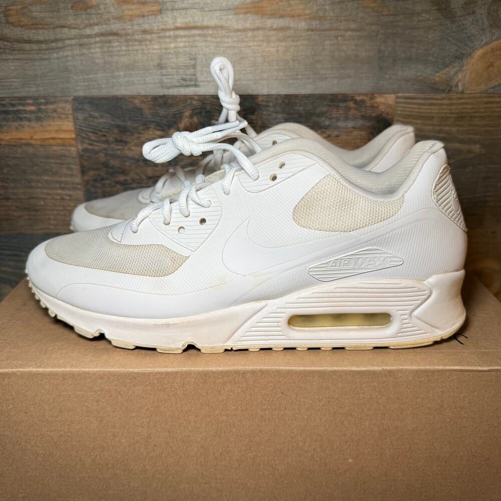 Nike Air Max 90 Men's Athletic Shoes - Size 9.5